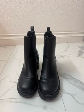 MIA Black Chunky Chelsea Platform Boots